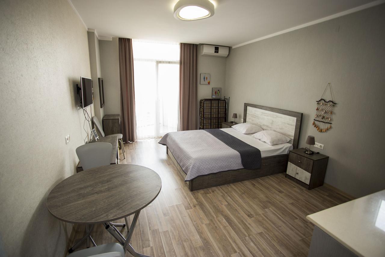 Apartment On Khimshiashvili Batumi Exterior photo