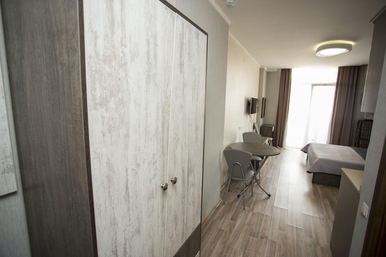 Apartment On Khimshiashvili Batumi Exterior photo