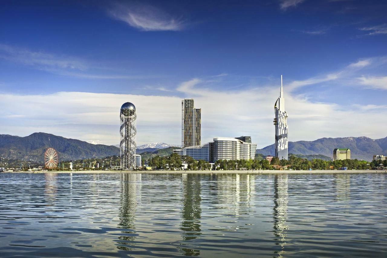 Apartment On Khimshiashvili Batumi Exterior photo